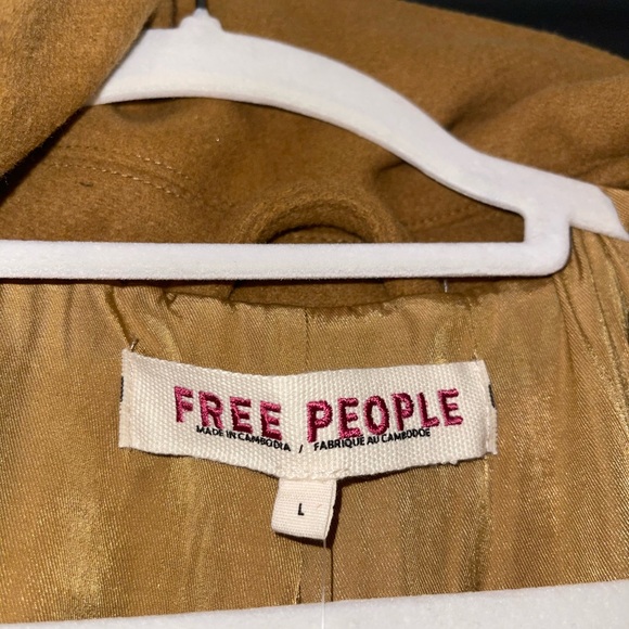 Coat - Picture 4 of 4